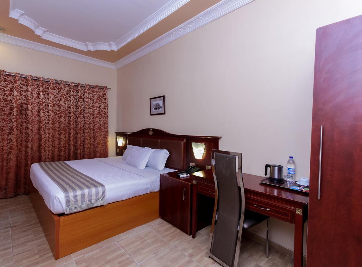 Sunfit - Fitness, Spa, Accommodation Aliayabiagba エクステリア 写真